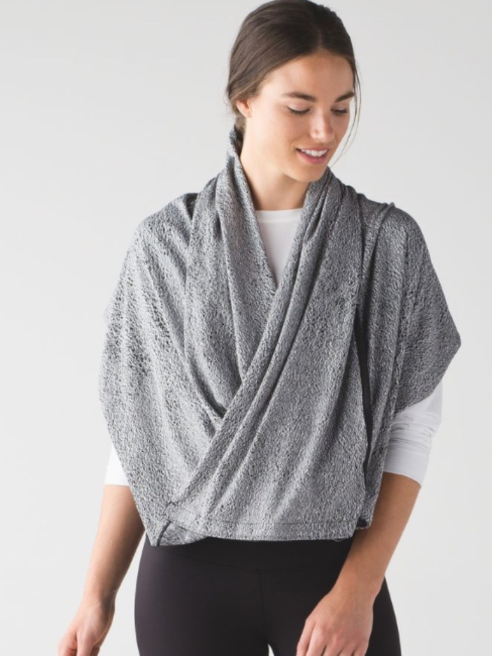 Lululemon Vinyasa Wrap in a black-and-white spray jacquard - Picture 3 of 7